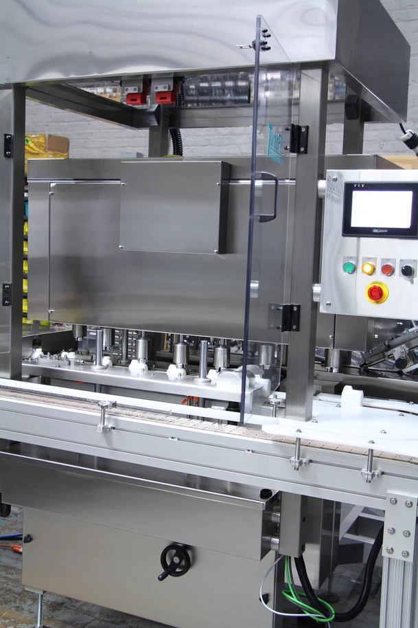 Automatic Capping Machine